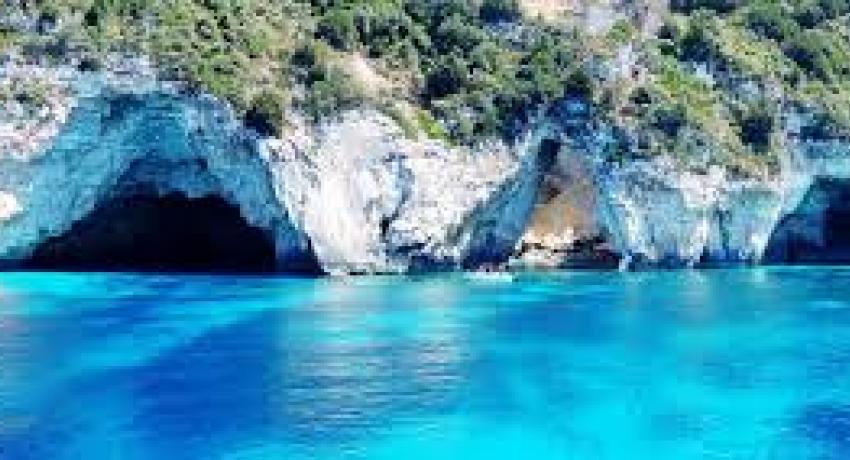 Παξοί & Αντίπαξοι