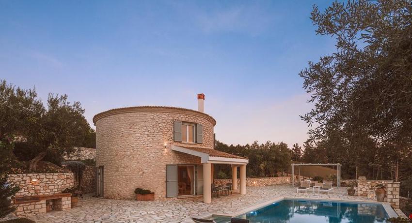 The Round House 