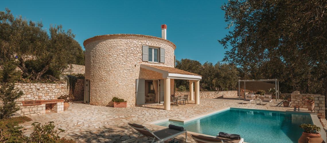The Round House 